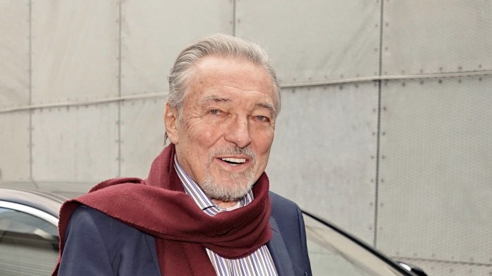 Karel Gott bude mít nakonec pohřeb se státními poctami. Karel Gott bude mít nakonec pohřeb se státními poctami.