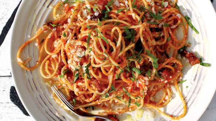 Špagety all´amatriciana Špagety all´amatriciana