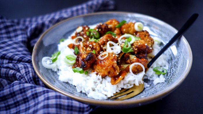 Pečený květák s Teriyaki omáčkou Pečený květák s Teriyaki omáčkou