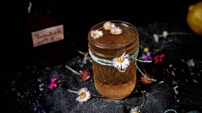 Lahodný sedmikráskový sirup Lahodný sedmikráskový sirup