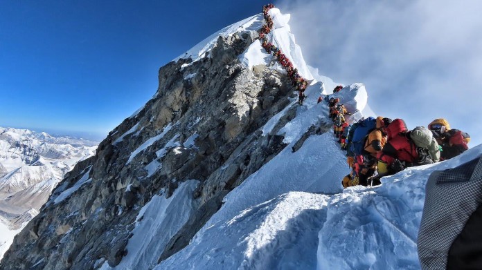 Zácpa na Everestu stála lidský život 3 Zácpa na Everestu stála lidský život 3