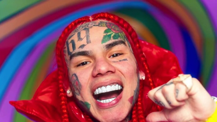 6ix9ine se srovnal s Tupacem 1 6ix9ine se srovnal s Tupacem 1