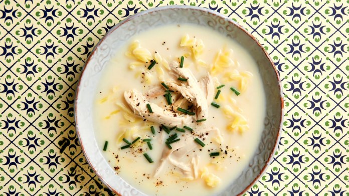 Řecká citronová polévka Avgolemono Řecká citronová polévka Avgolemono