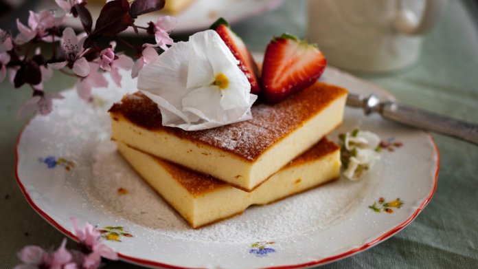 Tvarožník – dokonalý recept na tradiční český moučník Tvarožník – dokonalý recept na tradiční český moučník