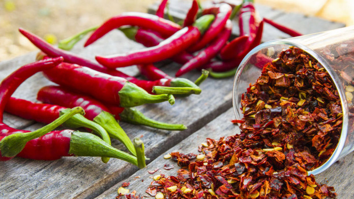 Jezte chilli papričky 1 Jezte chilli papričky 1