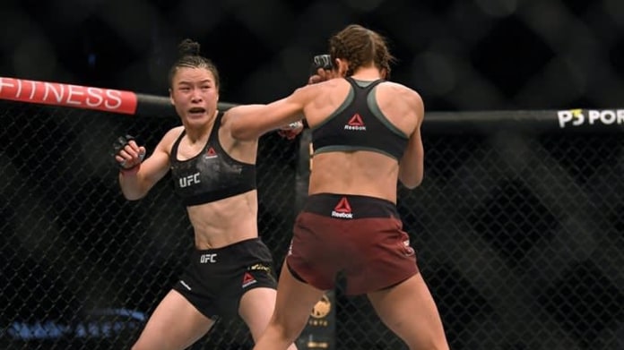 Drsná ženská bitka v UFC 1 Drsná ženská bitka v UFC 1