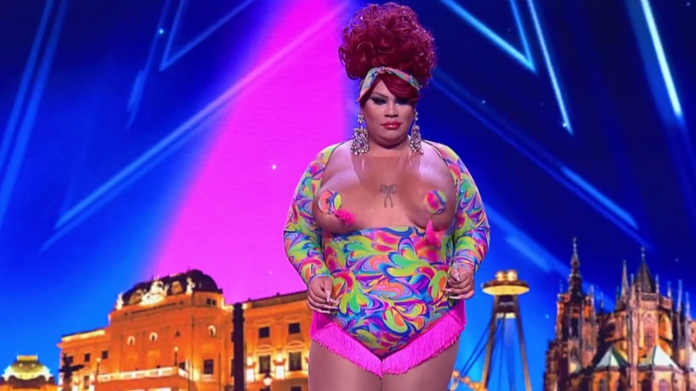 Burleska Wendi Superstar. Burleska Wendi Superstar.