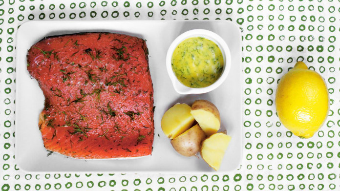 Gravlax s hořčičným dresinkem Gravlax s hořčičným dresinkem