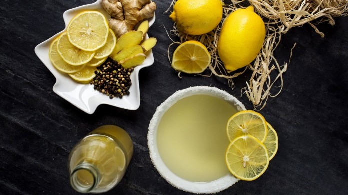 Zázvorový sirup s pepřem Zázvorový sirup s pepřem