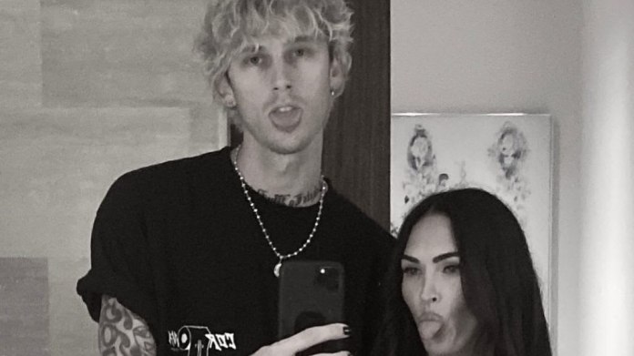 Rapper vysvětlil, proč nosí krev své přítelkyně 1 Rapper vysvětlil, proč nosí krev své přítelkyně 1