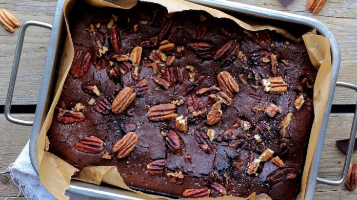 Brownies s pekanovými ořechy Brownies s pekanovými ořechy