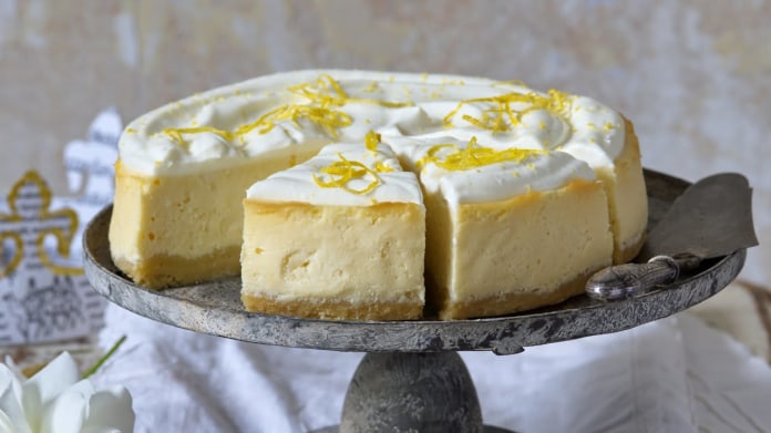 Jemný cheesecake se šlehačkou Jemný cheesecake se šlehačkou