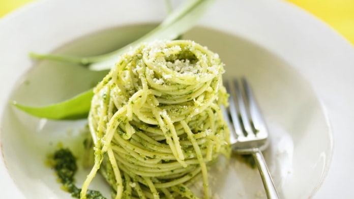 Rychlé pesto z medvědího česneku Rychlé pesto z medvědího česneku