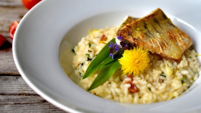 Risotto se sušenými rajčaty, bílým vínem a candátem Risotto se sušenými rajčaty, bílým vínem a candátem