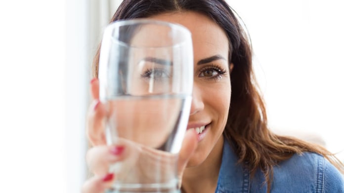 Pití vody je důležité. Ale nic by se nemělo přehánět. Pití vody je důležité. Ale nic by se nemělo přehánět.