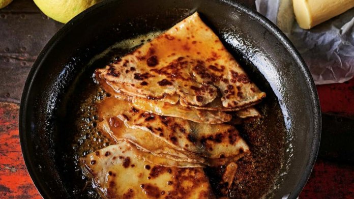 Pravé francouzské palačinky Crêpes Suzette Pravé francouzské palačinky Crêpes Suzette