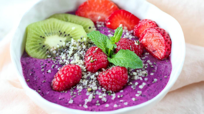 Borůvková smoothie bowl Borůvková smoothie bowl