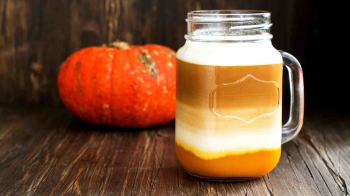 Přivítejte podzim lahodným dýňovým latté Přivítejte podzim lahodným dýňovým latté
