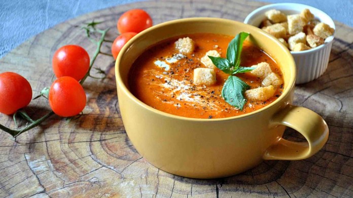 Krémová tomatová polévka Krémová tomatová polévka