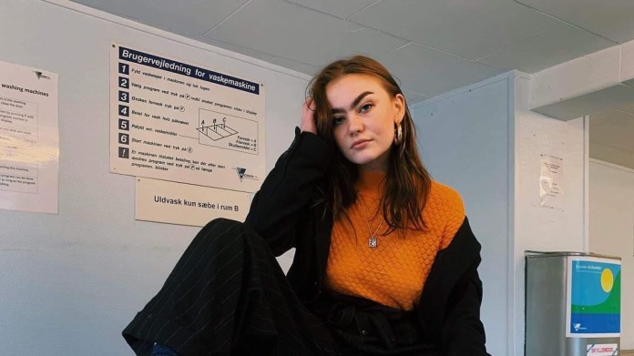 Sarah Marie Clarke (18) Sarah Marie Clarke (18)