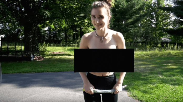 Youtuberka a sexy video se švihadlem 2 Youtuberka a sexy video se švihadlem 2