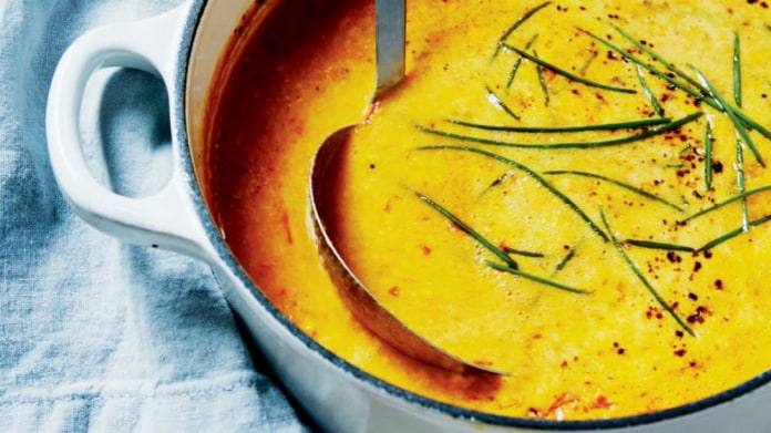 Kukuřično-kokosová chowder polévka Kukuřično-kokosová chowder polévka