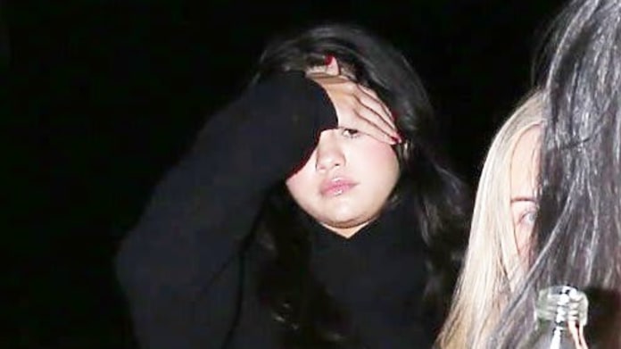 První fotky Seleny Gomez po odchodu z léčebny. 1 První fotky Seleny Gomez po odchodu z léčebny. 1