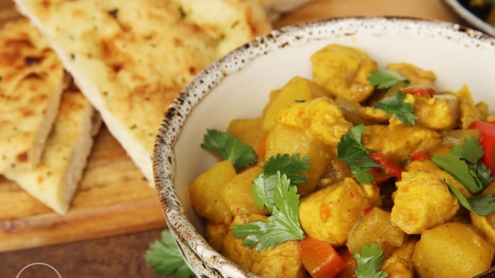 Bramborové curry s kuřetem Bramborové curry s kuřetem