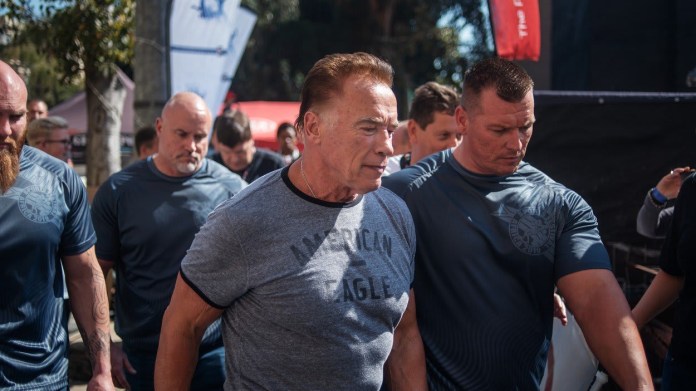 Arnold Schwarzenegger byl napaden 2 Arnold Schwarzenegger byl napaden 2