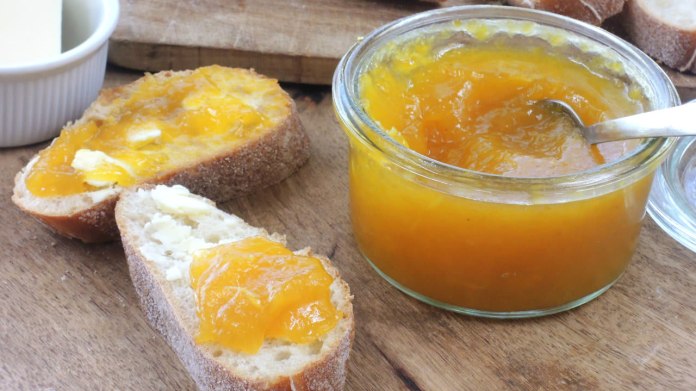 Kořeněná špendlíková marmeláda Kořeněná špendlíková marmeláda