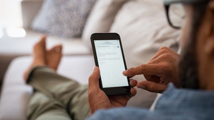 Mobily můžou měnit tvar naší lebky Mobily můžou měnit tvar naší lebky