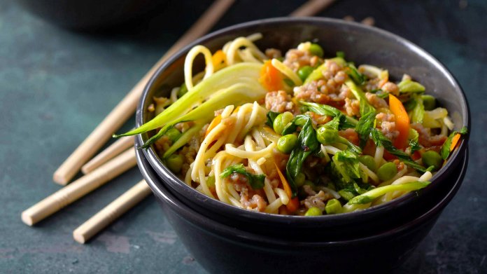 Vepřové chow mein Vepřové chow mein