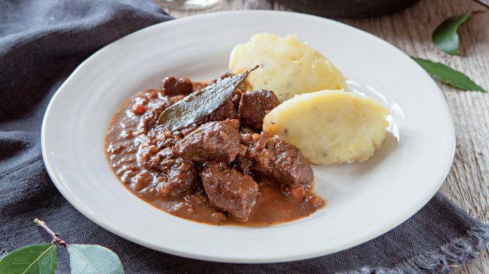 Kančí ragú s povidly Kančí ragú s povidly