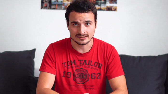 Youtuber Aik mluví o Kazmovi. 1 Youtuber Aik mluví o Kazmovi. 1