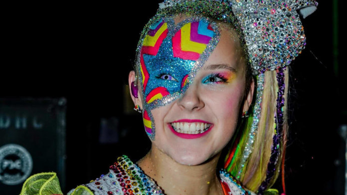 Youtuberka Jojo Siwa prozradila, že je na holky 1 Youtuberka Jojo Siwa prozradila, že je na holky 1