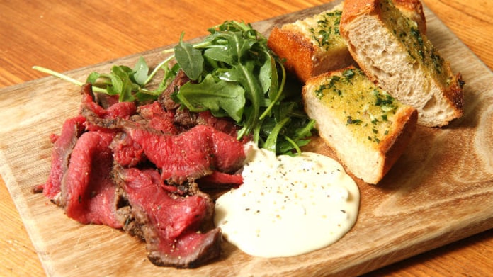 Roastbeef s domácí remuládou Roastbeef s domácí remuládou