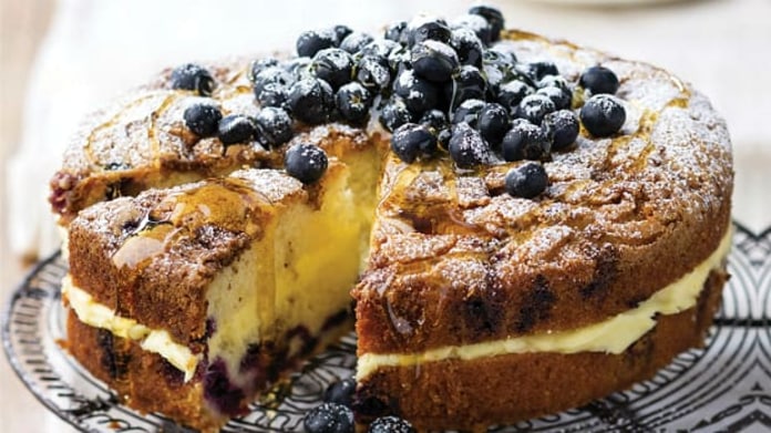 Citronovo-borůvkový koláč s borůvkovou drobenkou Citronovo-borůvkový koláč s borůvkovou drobenkou