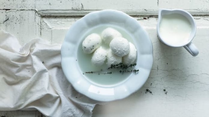 Domácí mozzarella Domácí mozzarella