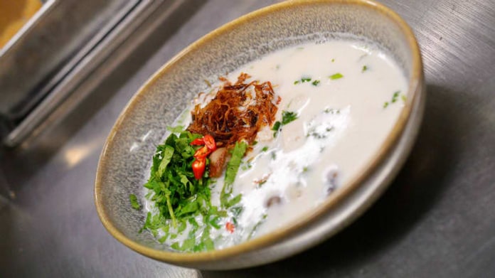 Polévka Gaeng Tom Kha Gai Polévka Gaeng Tom Kha Gai