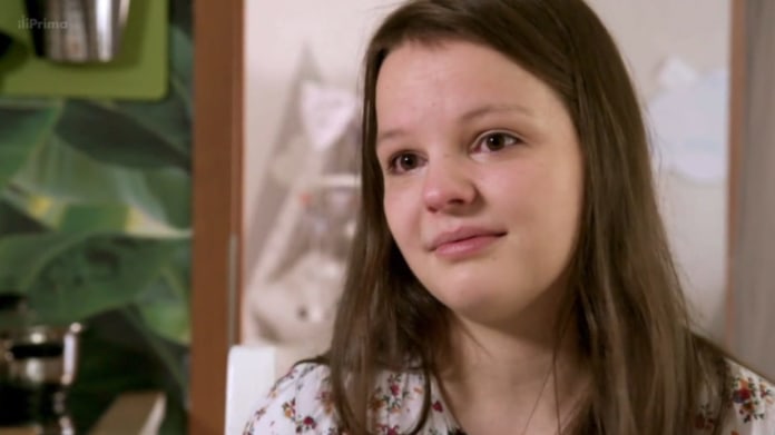 Sára Holanová v pořadu Cesty z dluhů. Sára Holanová v pořadu Cesty z dluhů.