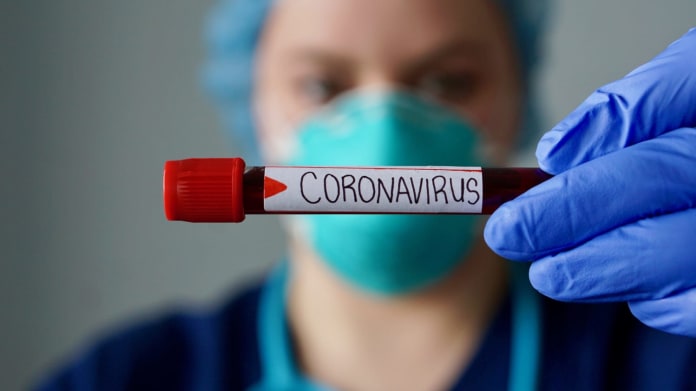 Koronavirus: 12 mýtů, které o něm kolují a zbytečně vyvolávají paniku Koronavirus: 12 mýtů, které o něm kolují a zbytečně vyvolávají paniku