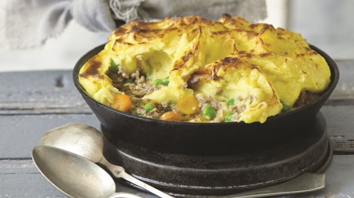 Pastýřův koláč – tradiční shepherd's pie podle Flo Pastýřův koláč – tradiční shepherd's pie podle Flo