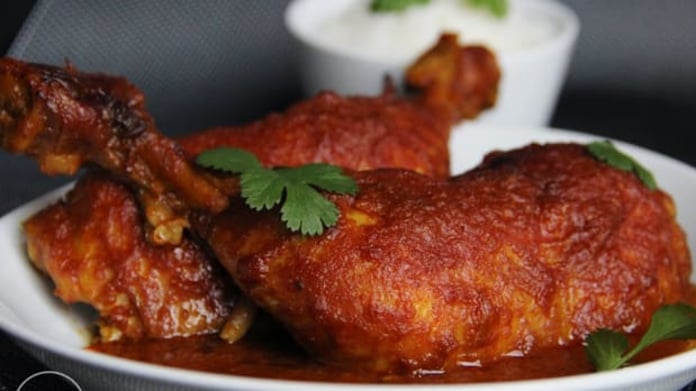 Kuře v cibulové curry marinádě Kuře v cibulové curry marinádě