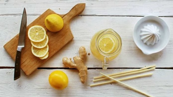 Zázvorová limonáda s medem Zázvorová limonáda s medem