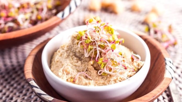 Hummus z naklíčené cizrny Hummus z naklíčené cizrny