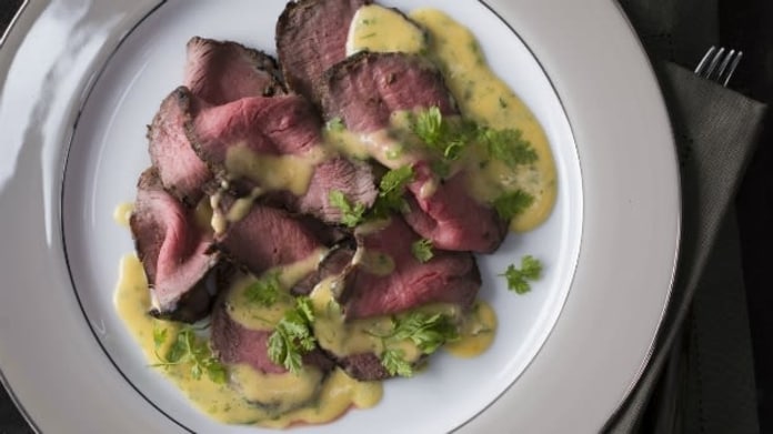 Roastbeef s béarnskou omáčkou Roastbeef s béarnskou omáčkou