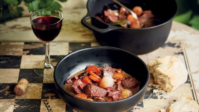 Hovězí po burgundsku Hovězí po burgundsku