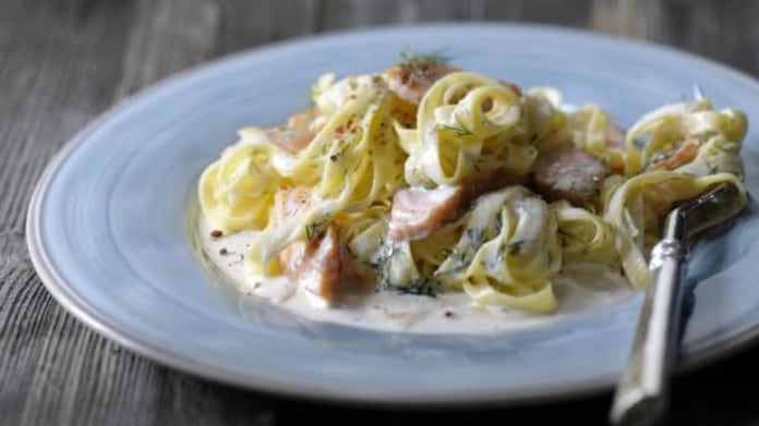 Tagliatelle s lososem Tagliatelle s lososem