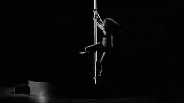 Víme, co vidí ženy na pole dance! Víme, co vidí ženy na pole dance!