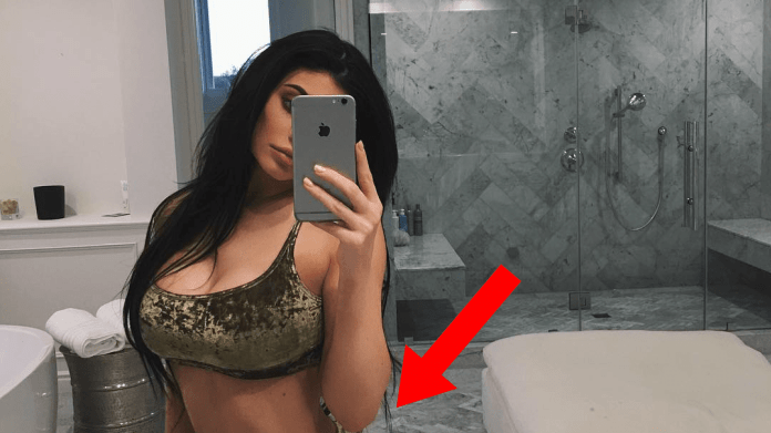 Vylepšuje se Kylie Photoshopem? Vylepšuje se Kylie Photoshopem?